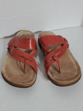 Taos Sz 7 Red Perfect Sandal  Leather